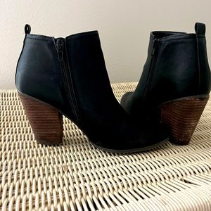 Fergie Size 8 Booties